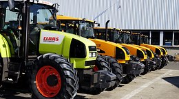Первый трактор CLAAS в фирменном зеленом цвете, CLAAS ARES 566 RZ -