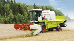 The C 450 and C 420
cutterbars are available for the DOMINATOR 130. - Front attachments